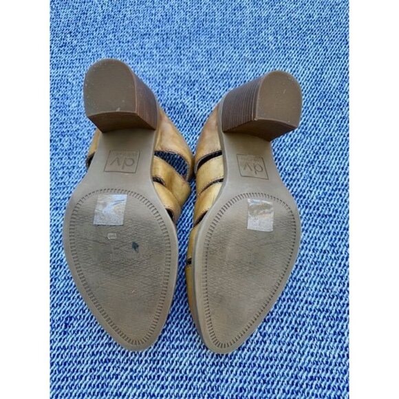 Dolce Vita Womens Mustard Yellow Distressed Mule Heels With 3" Block Heel - Picture 6 of 9